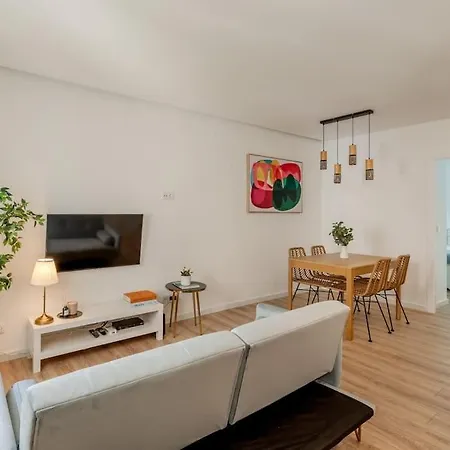 Appartement Modern 2-bedroom Center