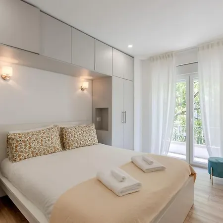 Modern 2-bedroom Center Appartement