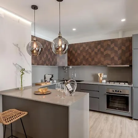 Modern 2-bedroom Center * Лиссабон